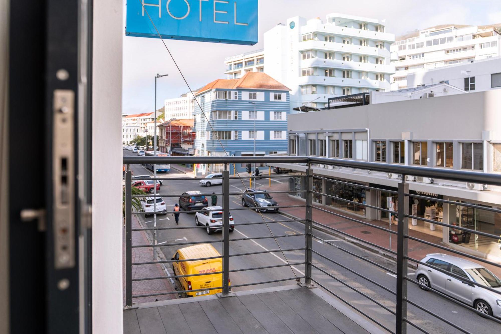 Mojo Hotel & Market Cape Town Room photo